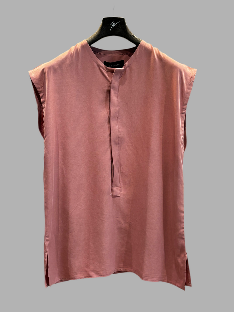Garcon's Sleeveless Shirt