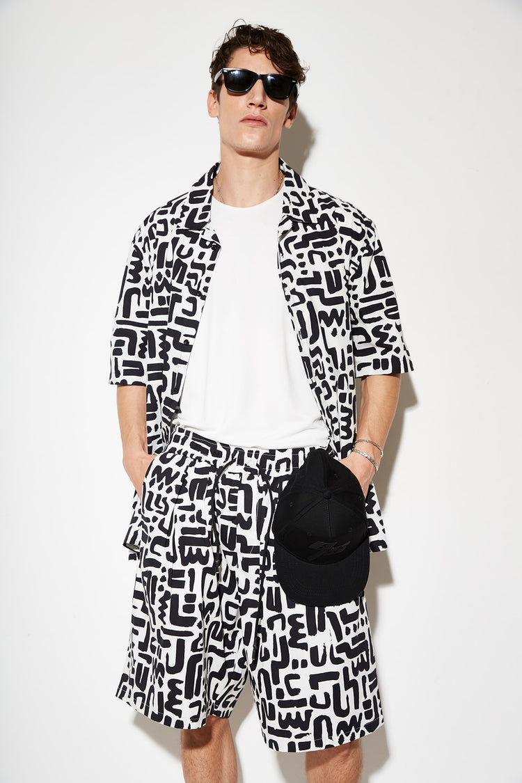 Abstract Motif Shortpants