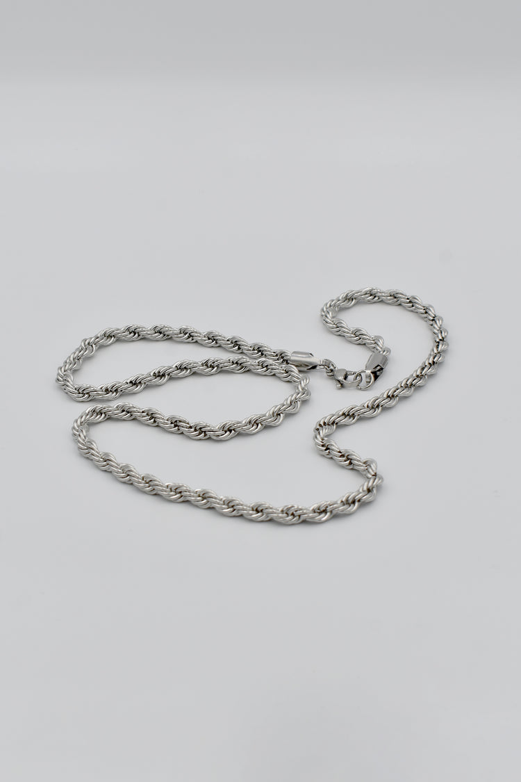 <tc>Silver Braid Necklace</tc>
