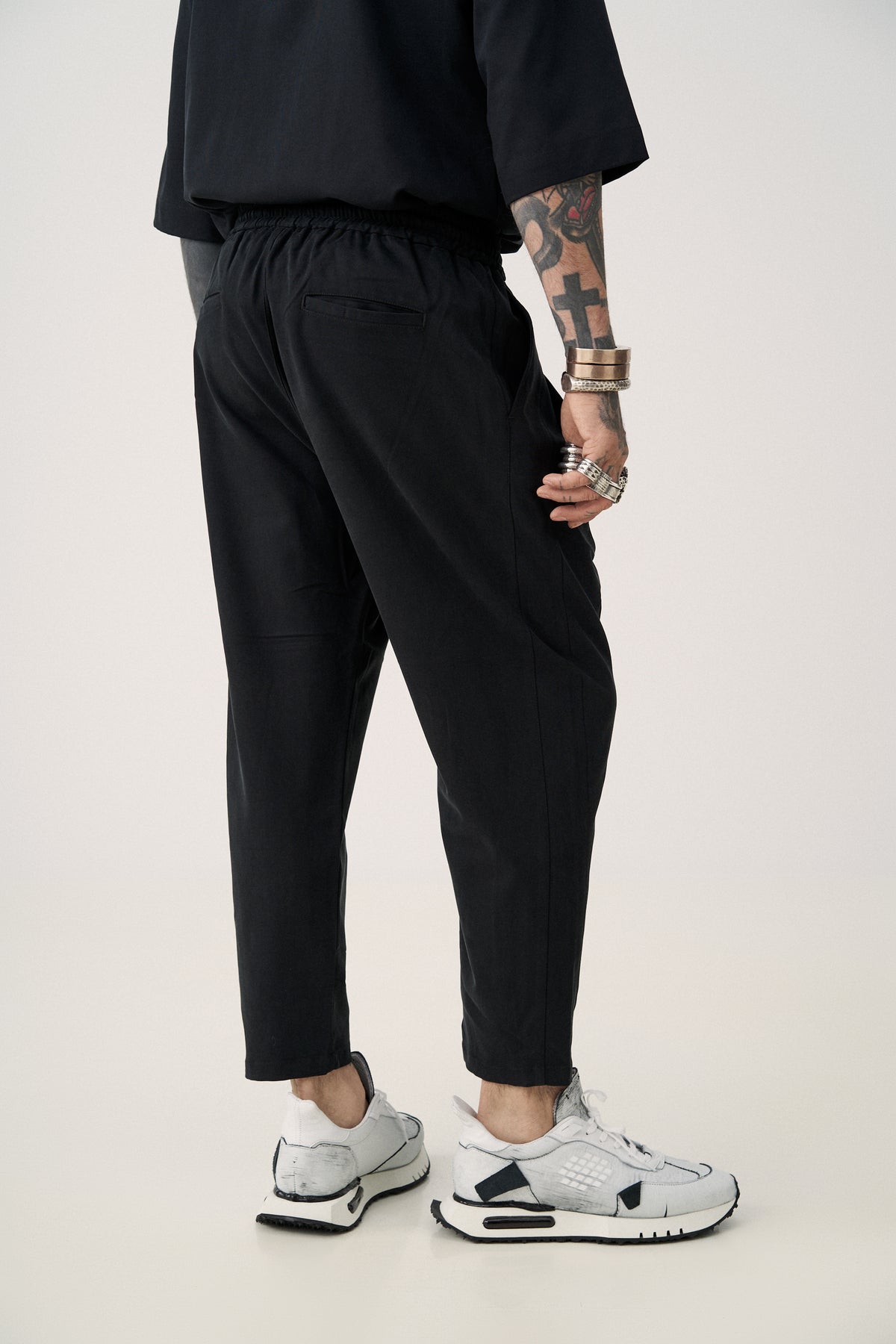 Εssential Pants