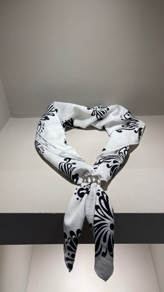 Calm Tone Scarf