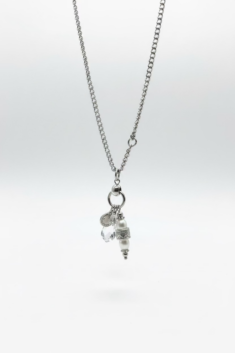 Nacre Necklace