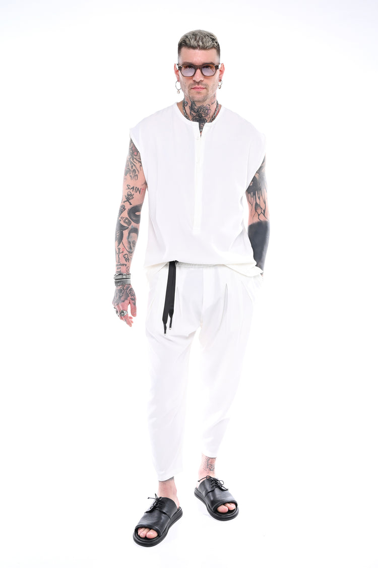 Halo Sleeveless Shirt