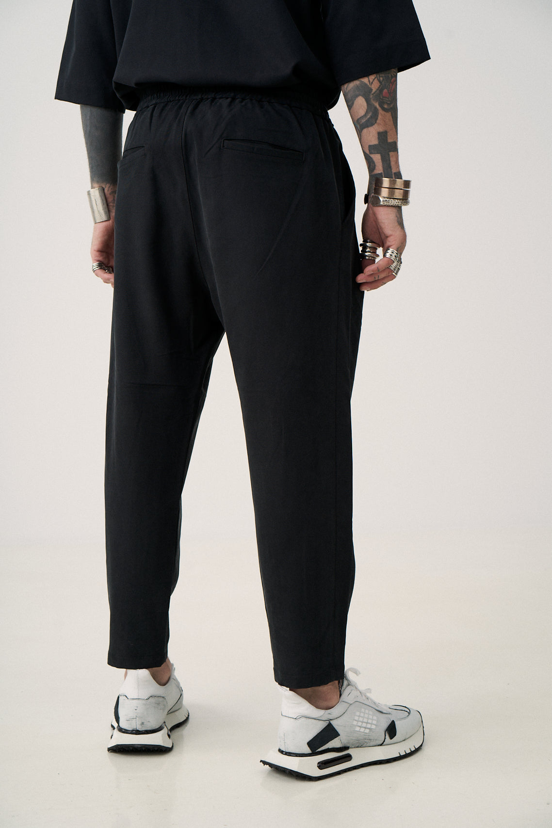 Εssential Pants