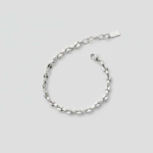 Titan Loop Bracelet